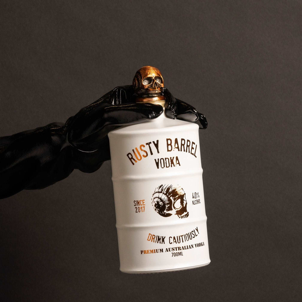 Black & White Matte 700ml Double Up Rusty Barrel Gift Pack